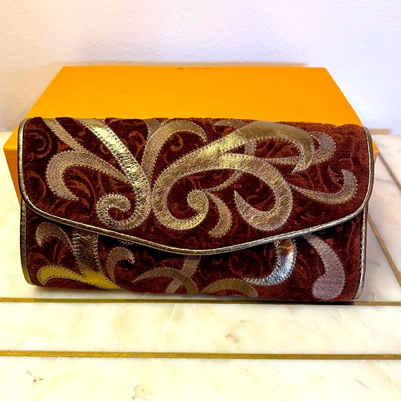 Bloomingdale's Handbags - Bloomingdales Velour Clutch